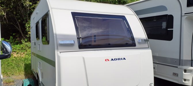 トレーラー「アドリア・アビバ360DK」入庫