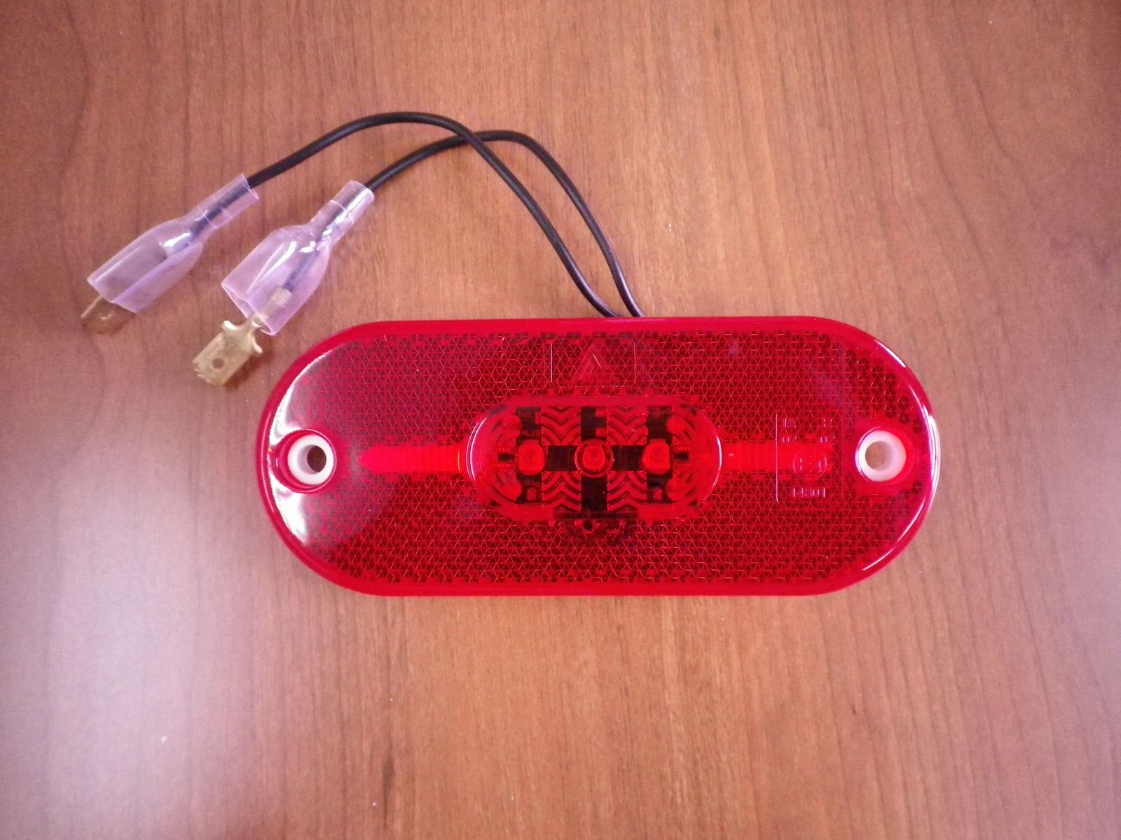 LEDマーカーランプ（赤）12V
